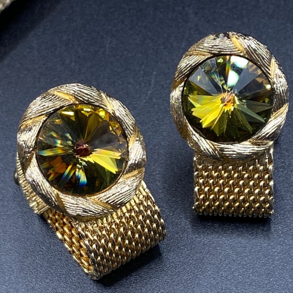 Vintage SWANK Cuff Links Green/Golden  Stone Gold Tone Mesh Wrap Around - Picture 1 of 12